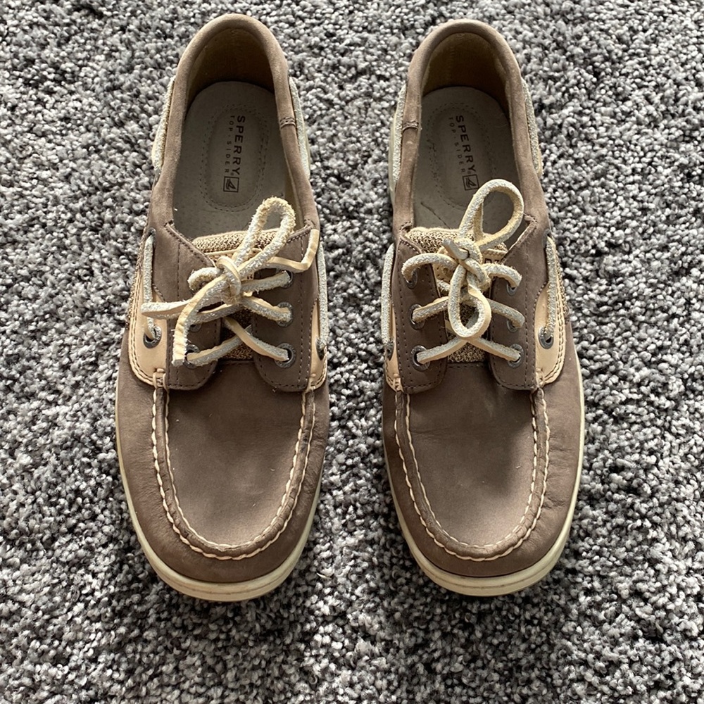 Women’s sperry shoes